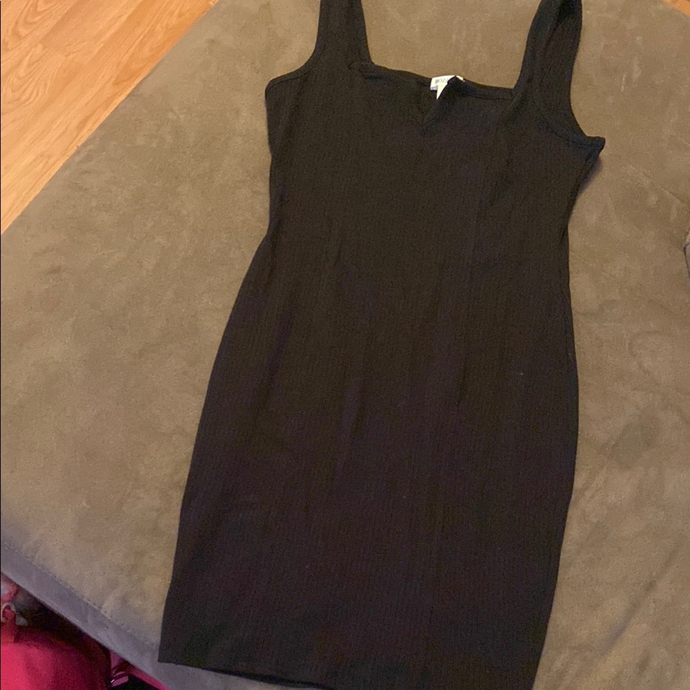 Elegant Black Sleeveless Dress
